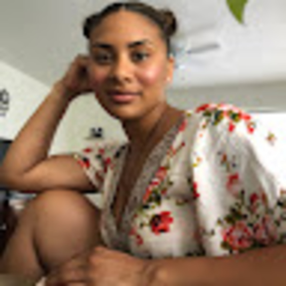 Meet your Posher, Juanita